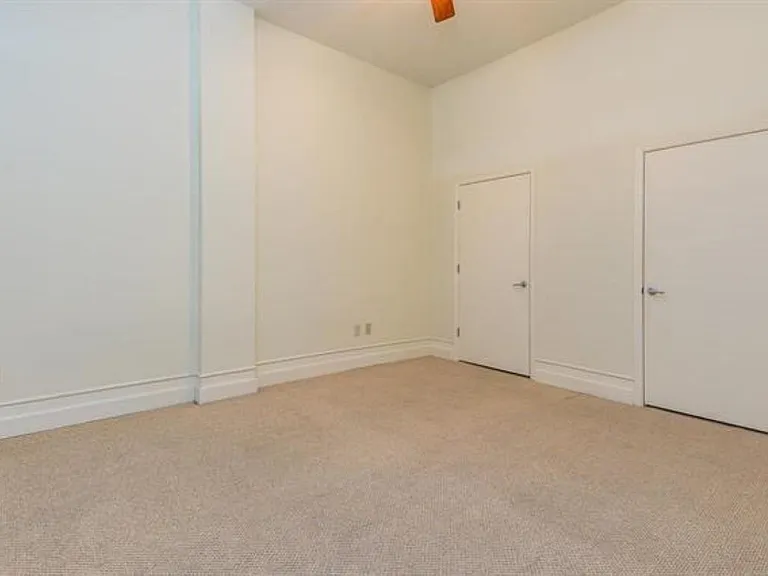 648 Riverside Dr #319 — Photo 7