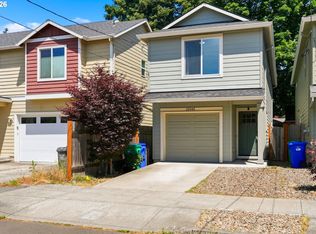 10045 SE Clinton St, Portland, OR 97266