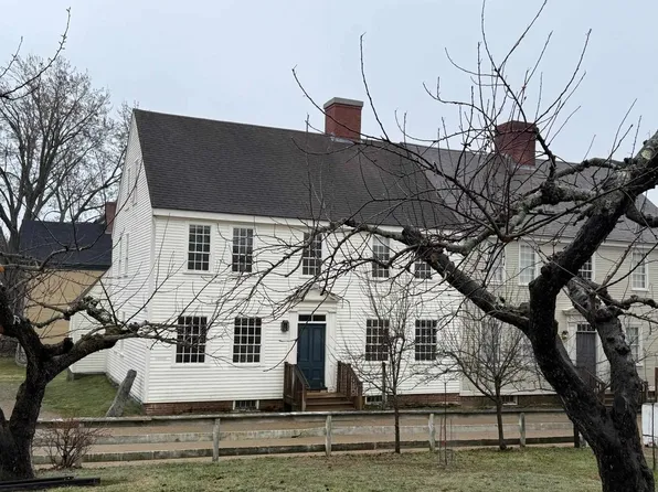 74 Jefferson Ln, Portsmouth, NH 03801