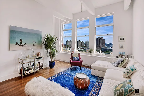 Sold by R New York | media 1
