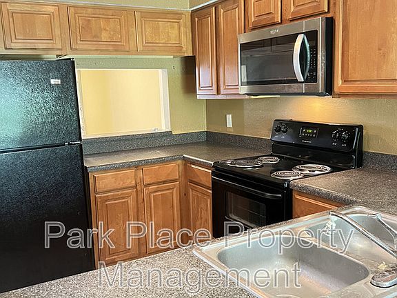 2nd image of 564 Breckenridge Vlg Unit 101