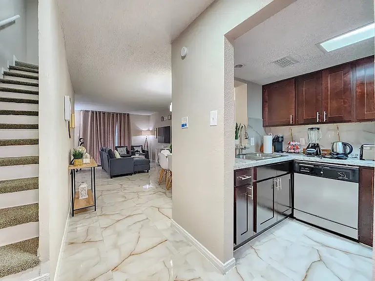 Star Braeswood Apartments — Photo 3