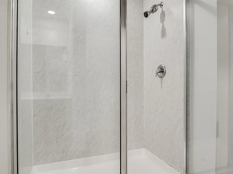 2117 Croton Ave — Photo 22