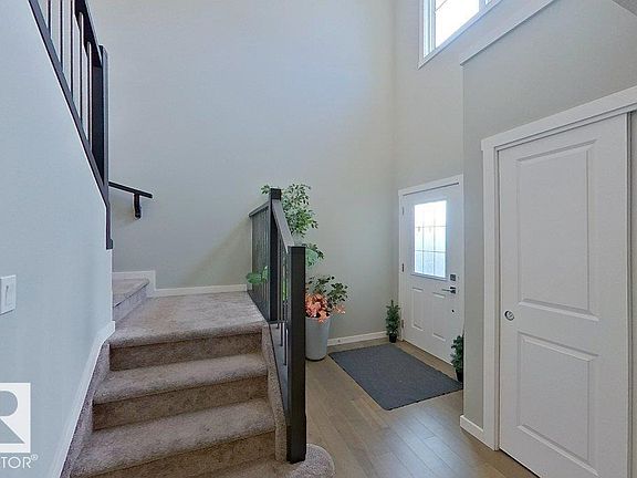 4th image of 2342 Wonnacott Cres SW