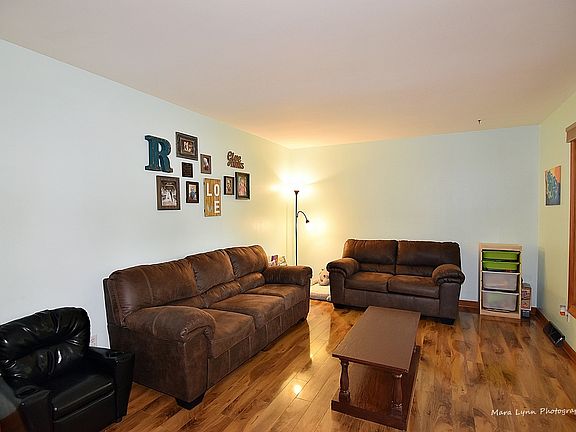 2nd image of 1211 Brandywine Cir