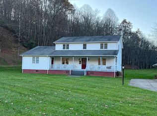678 Sunnyside Rd, West Union, WV 26456