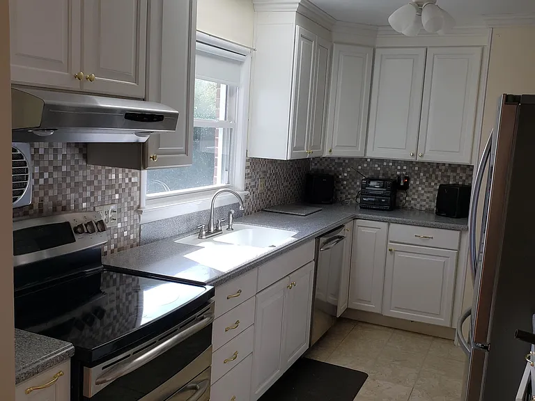 19 Edgemoor Dr — Photo 2