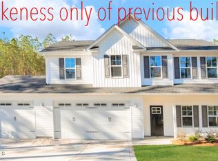 124 Crupper Ln, Raeford, NC 28376