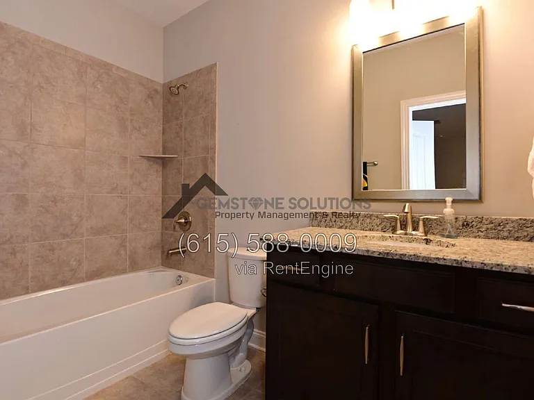 1028 Fenner Ln — Photo 49