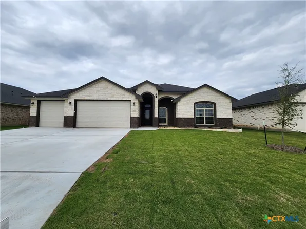 718 Golden Eagle Dr, Salado, TX 76571