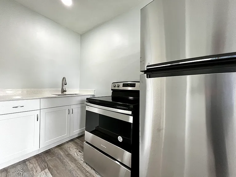 750 NW 9th Ave #3B — Photo 10