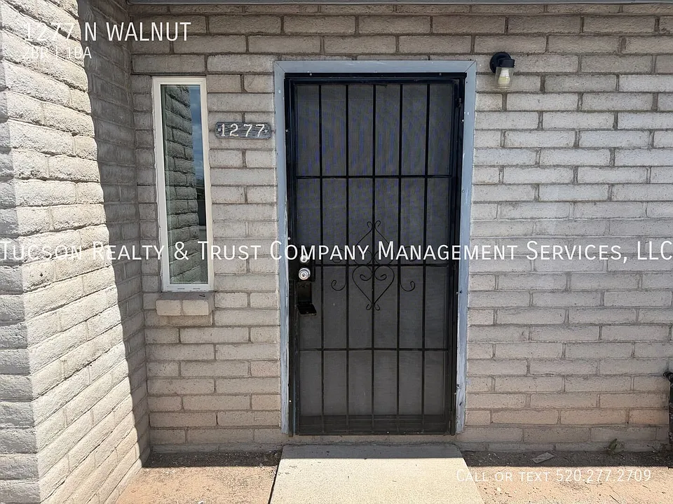 1277 N Walnut Blvd