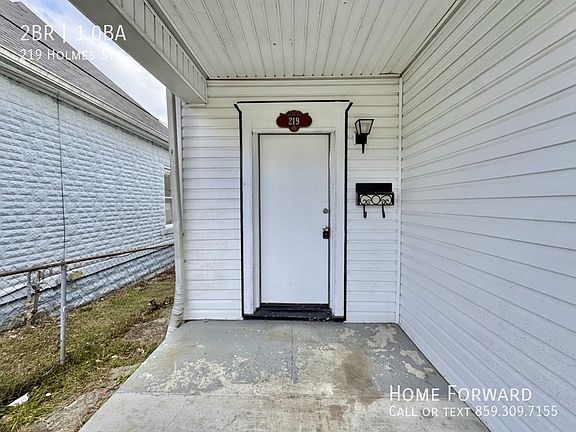 2nd image of 219 Holmes St