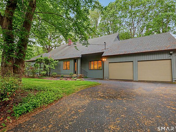 2nd image of 110 Wedgewood Drive