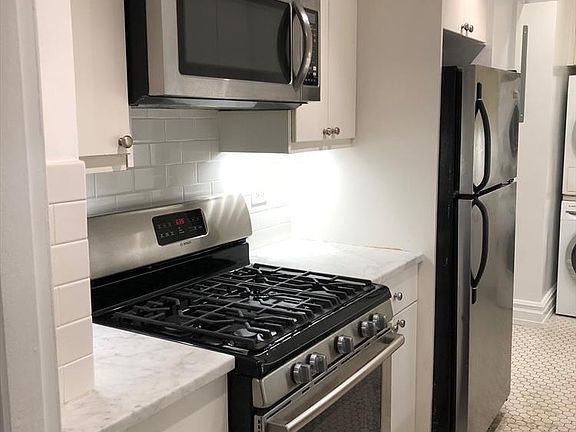 3rd image of 420 E 79th St APT 4D
