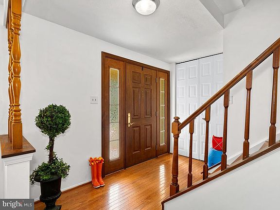 3rd image of 7525 Tarpley Dr
