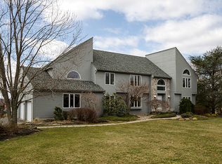 15 Carsdale Ct, Belle Mead, NJ 08502