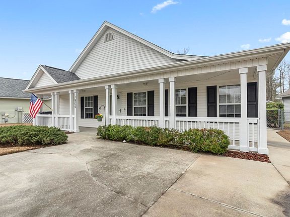 2nd image of 1906 Shell Ct.