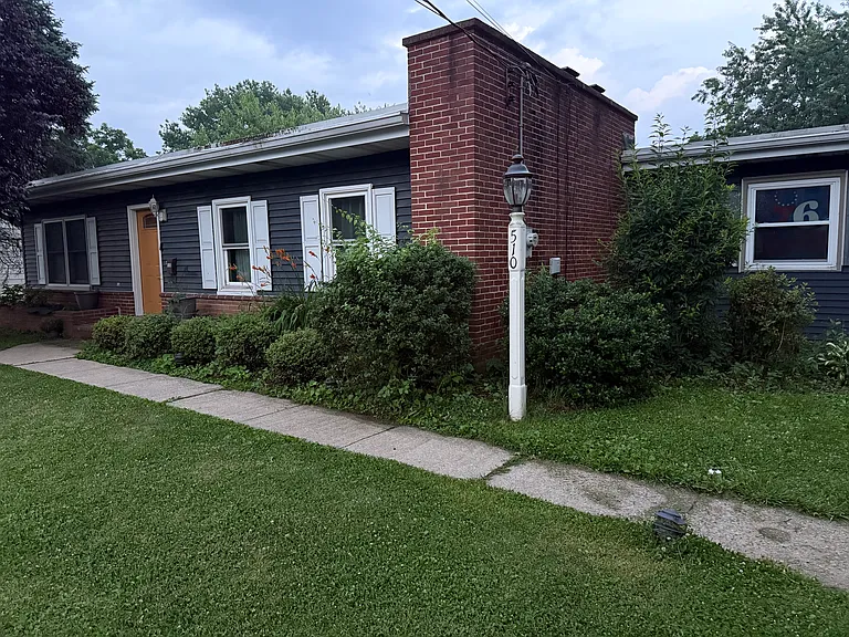 510 E Park St — Photo 2