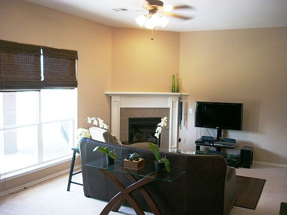 3rd image of 800 SW 161st St