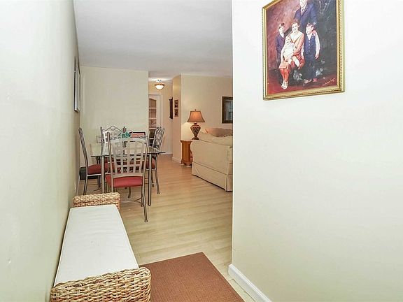 4th image of 222 Fairharbor Dr
