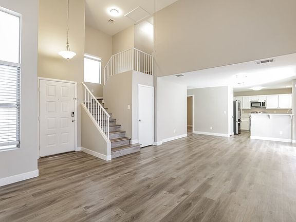 5th image of 2446 Cliffwood Dr