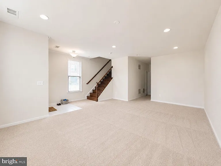 23451 Epperson Sq — Photo 4
