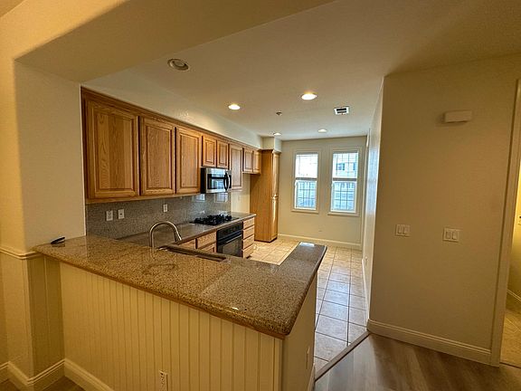 5th image of 3699 Whitworth Dr