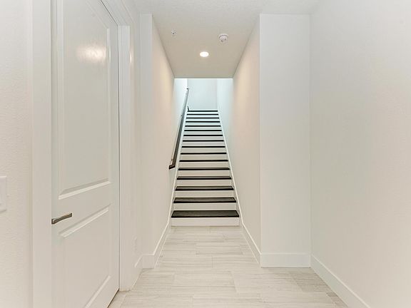 3rd image of 10016 Rembrandt Way #202