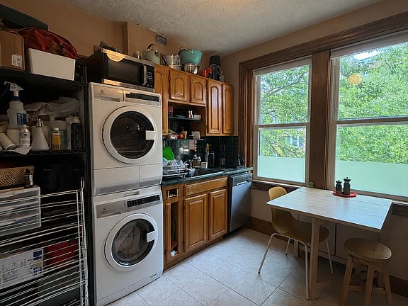 2nd image of 2039 Commonwealth Ave APT 7