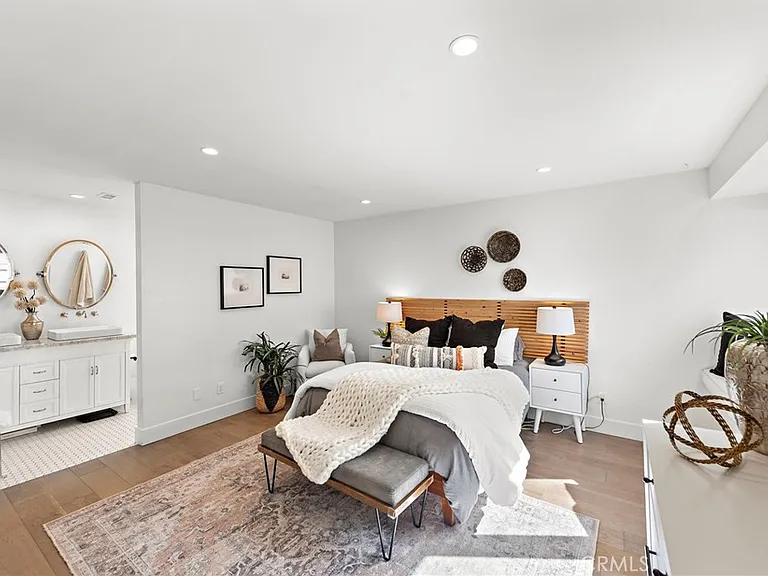 12628 Newport Ave — Photo 17
