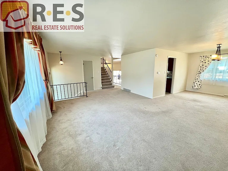 2723 S Otis St — Photo 14