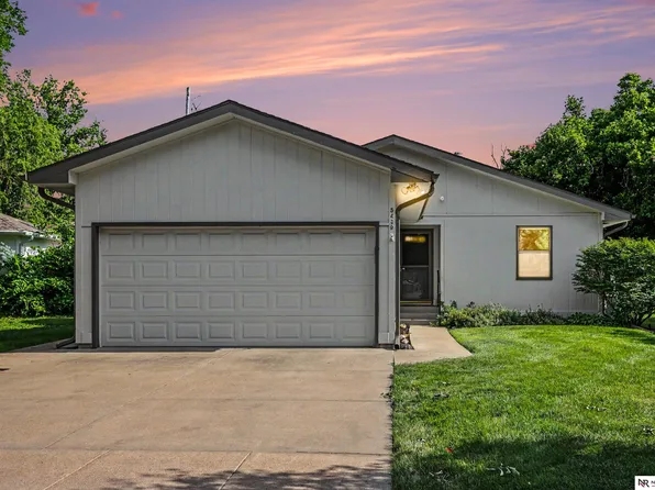 5439 Cleveland Ave, Lincoln, NE 68504