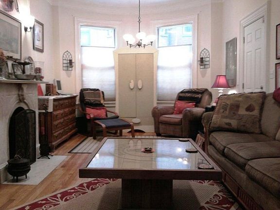 Another arrangement - this room is flexible!