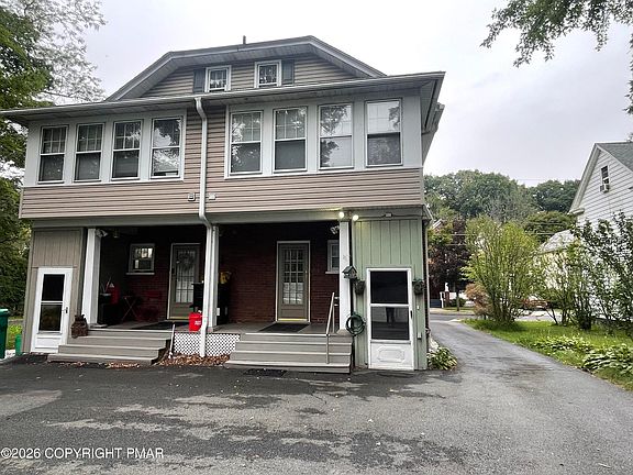 5th image of 877 Scott St