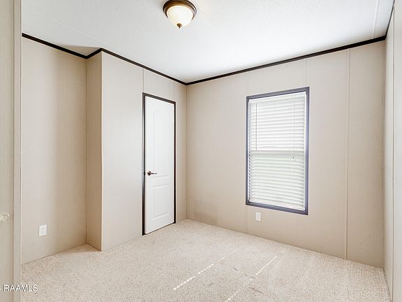 4th image of 4814 Albert Rd