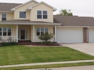 15203 Taylor St, Omaha, NE 68116