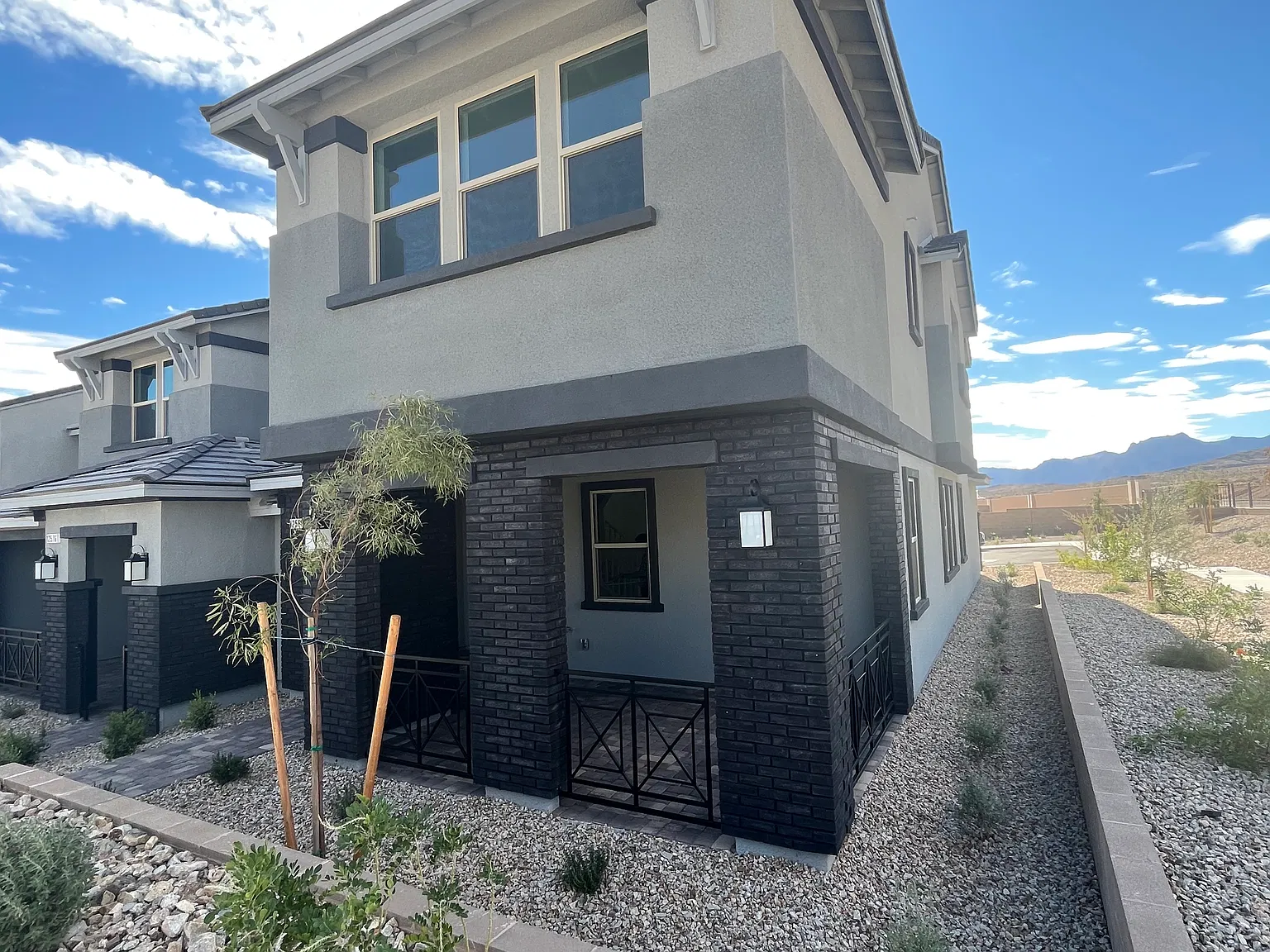 3 bed, 1947 sqft, $3,000 — Photo 1
