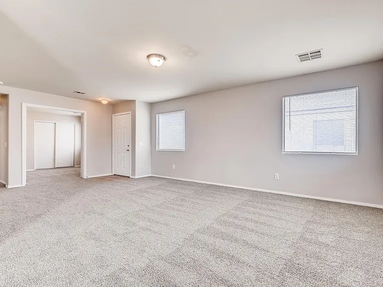 5424 Pepperpike Ave — Photo 4