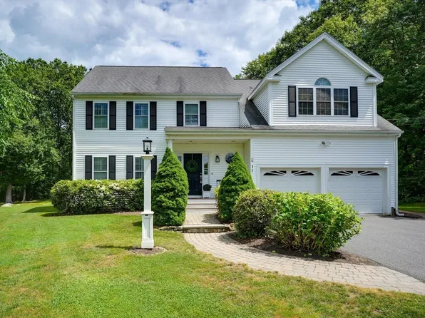 17 Elm St, Hopkinton, MA 01748