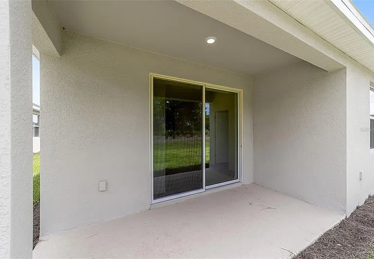 4111 NW 44th Cir — Photo 25