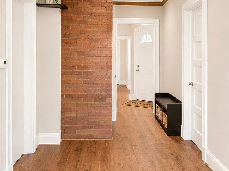 835 N Union Blvd #3 — Photo 1