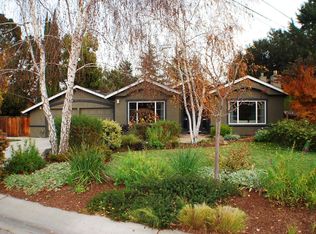 875 Riverside Dr, Los Altos, CA 94024