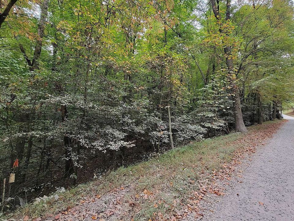 2nd image of 223 Old Miller Rock Rd