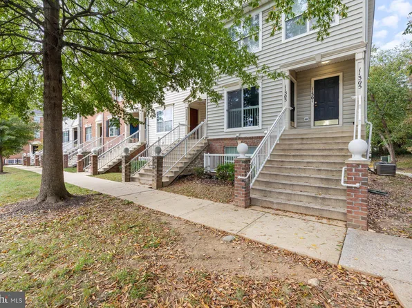 11303 King George Dr #12, Wheaton, MD 20902
