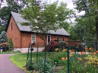 100 Stratton Ln, Tafton, PA 18464