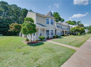 109 Heather Way APT A, Yorktown, VA 23693