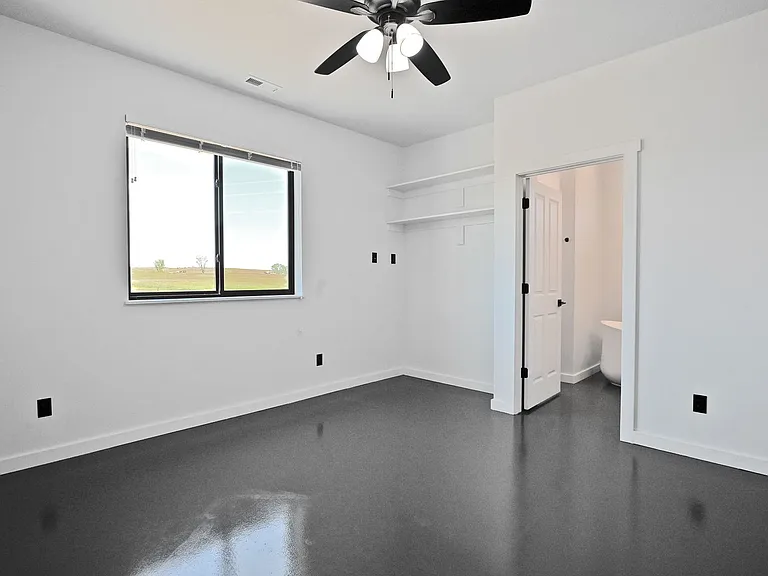 1495 Oxbow Dr — Photo 41
