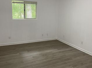 1360 Ocala Rd #102, Tallahassee, FL 32304