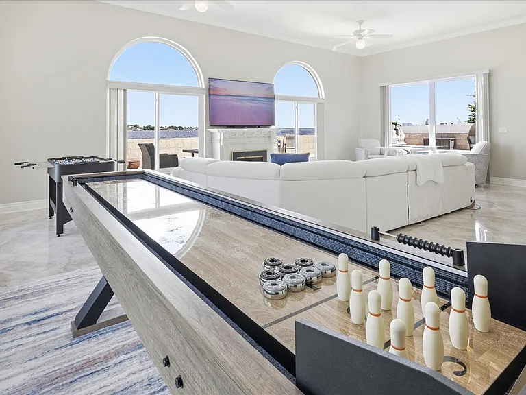 2371 Coral Point Dr — Photo 14